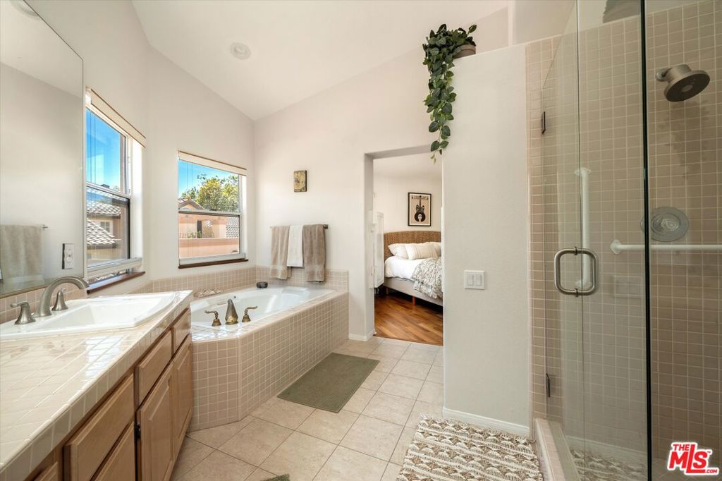 1256 Cravens Lane 3 Property Photo 24