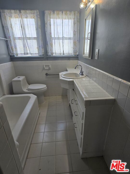 5959 Arlington Avenue Property Photo 12