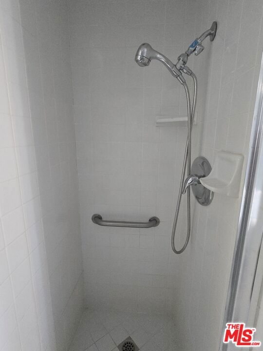 5959 Arlington Avenue Property Photo 13