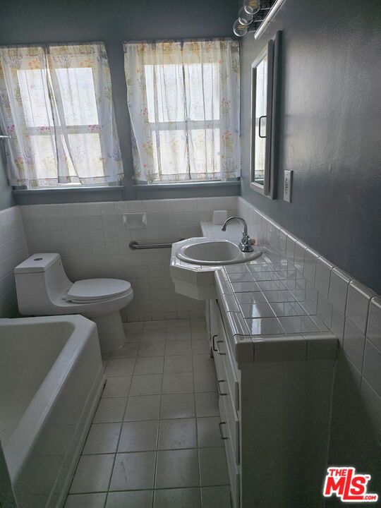 5959 Arlington Avenue Property Photo 16