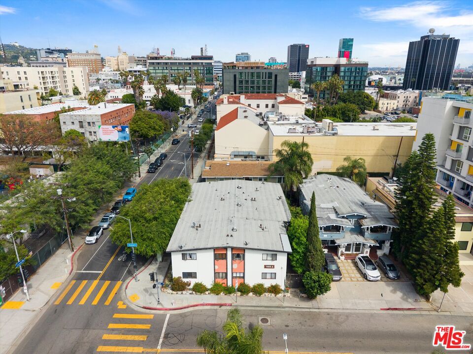 6610 Selma Avenue Property Photo 1