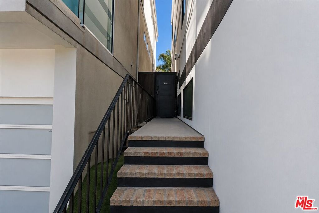 6732 Esplanade Street Property Photo 10