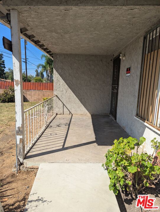 13005 Osborne Street Property Photo 3