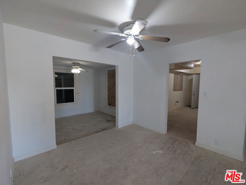 13005 Osborne Street Property Photo 6