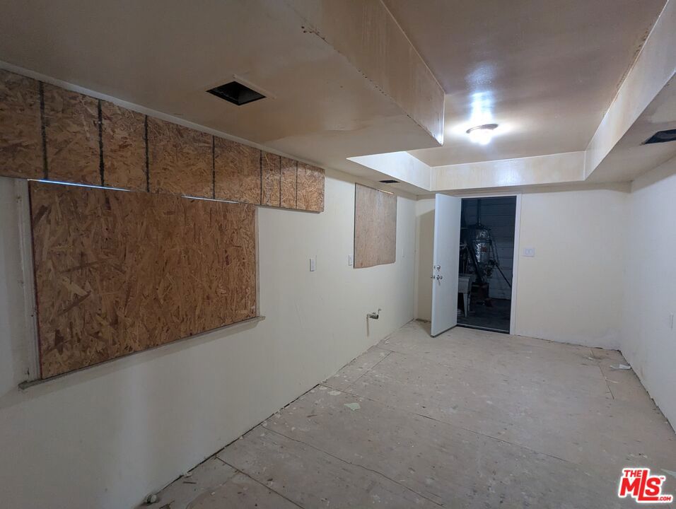 13005 Osborne Street Property Photo 8