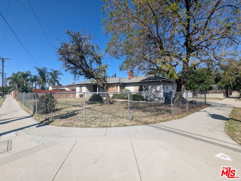 13005 Osborne Street Property Photo 20