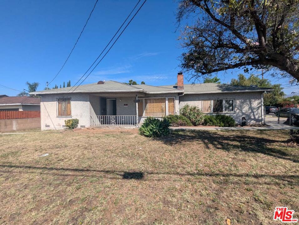 13005 Osborne Street Property Photo 22
