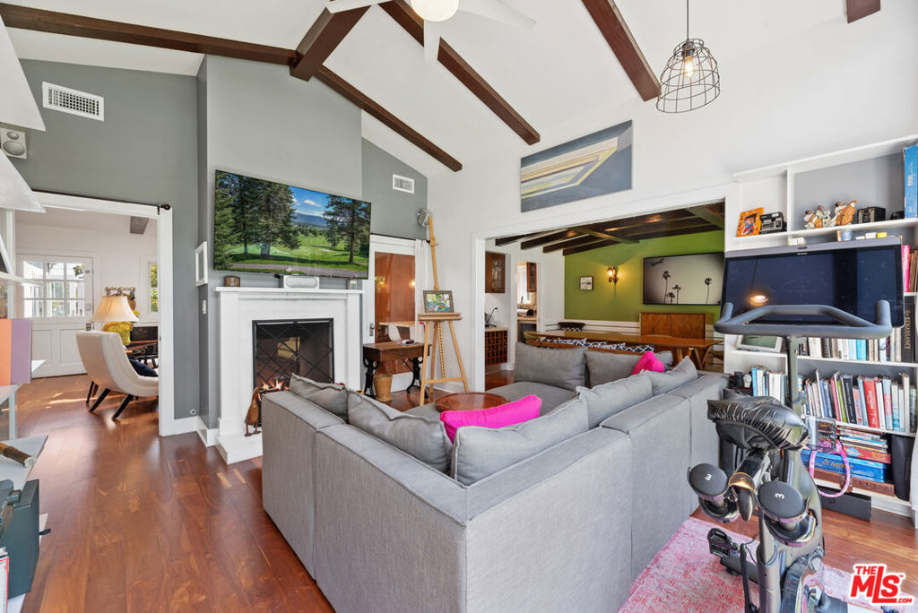 26812319 Property Photo 5