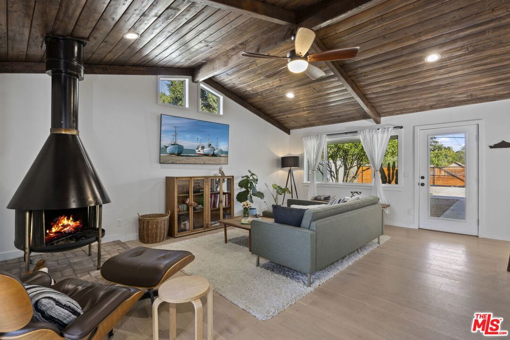 251 N Encinal Avenue Property Photo 10