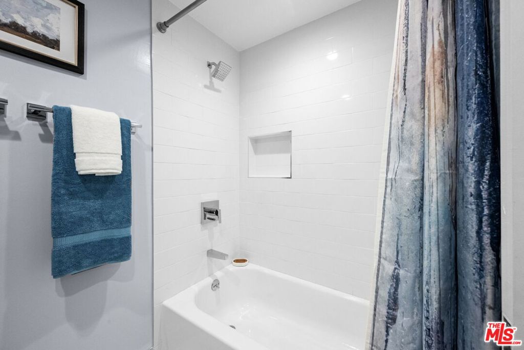 5951 Canterbury Drive 20 Property Photo 15