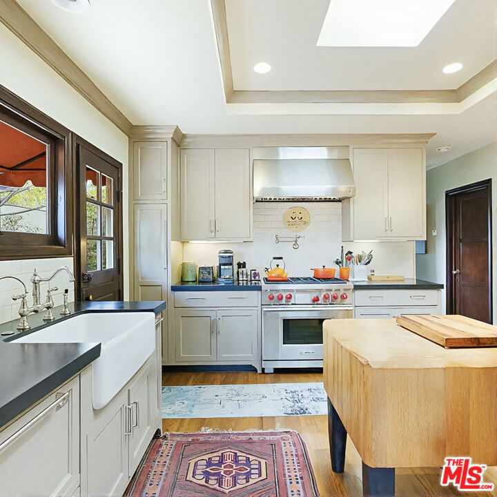2317 Pearl Street Property Photo 6
