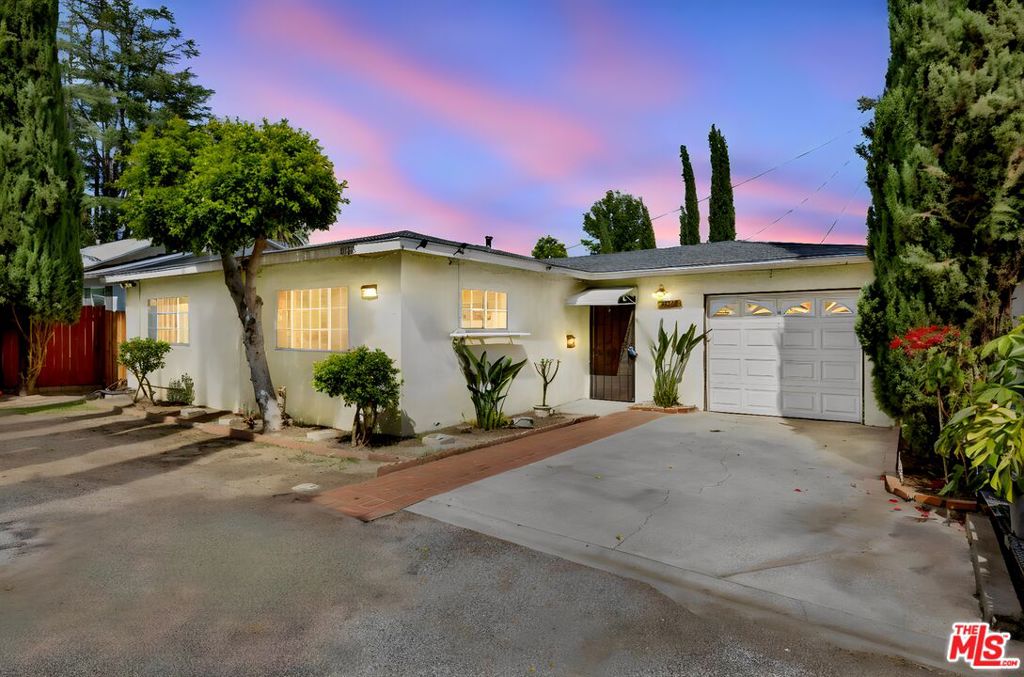3928 Mountain View Avenue Property Photo 1