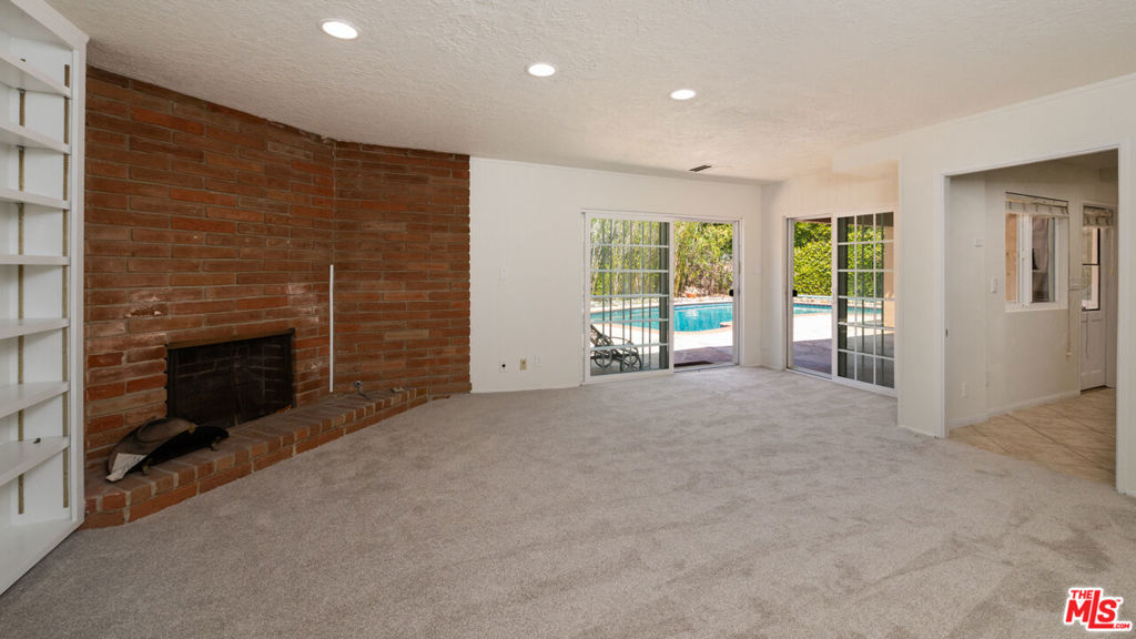 3102 Granville Avenue Property Photo 2