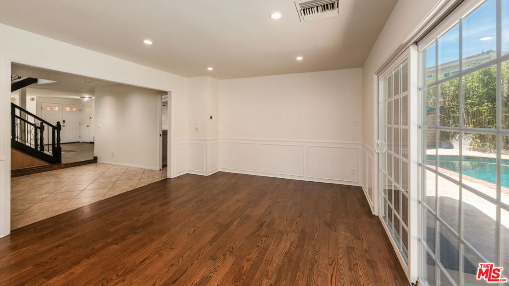 3102 Granville Avenue Property Photo 9