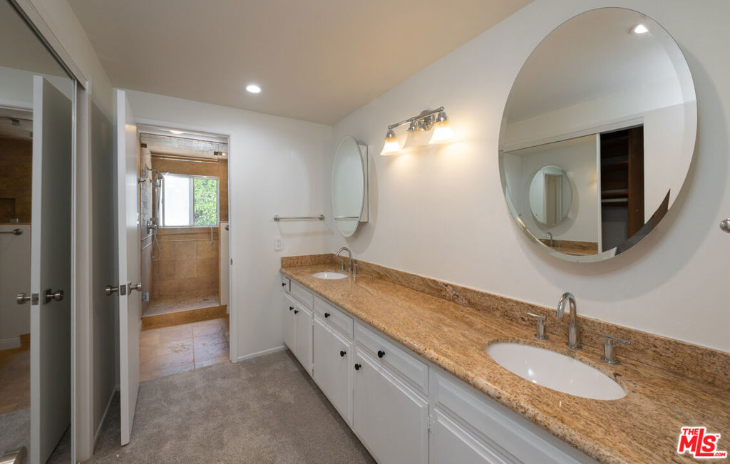 3102 Granville Avenue Property Photo 18
