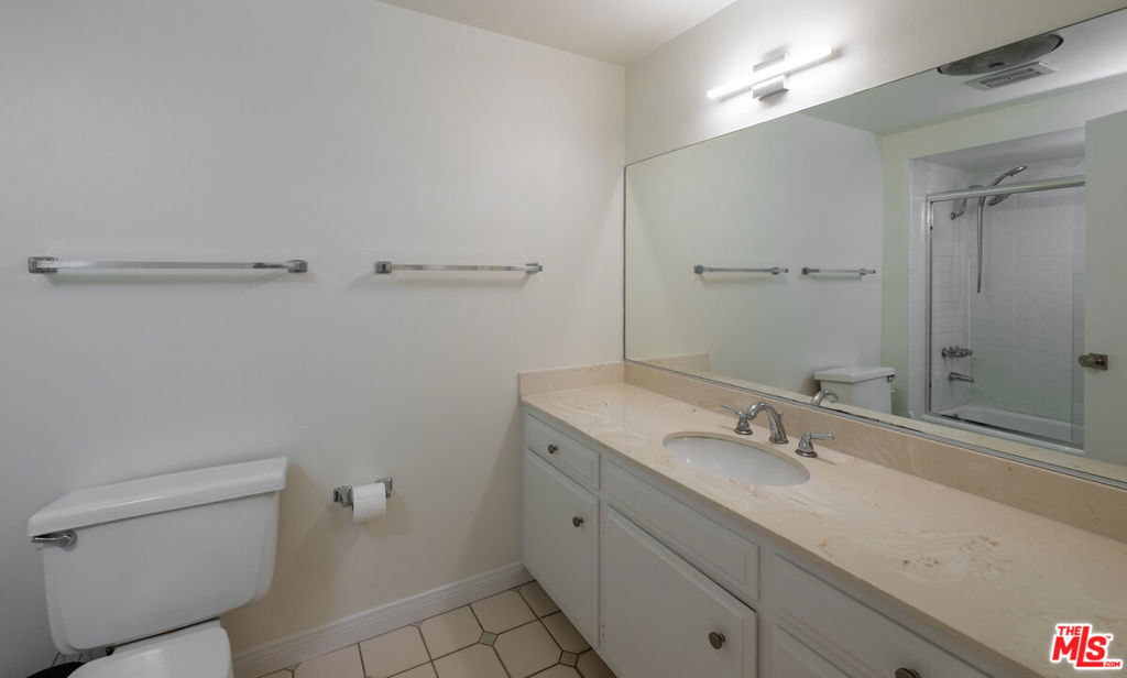 3102 Granville Avenue Property Photo 21