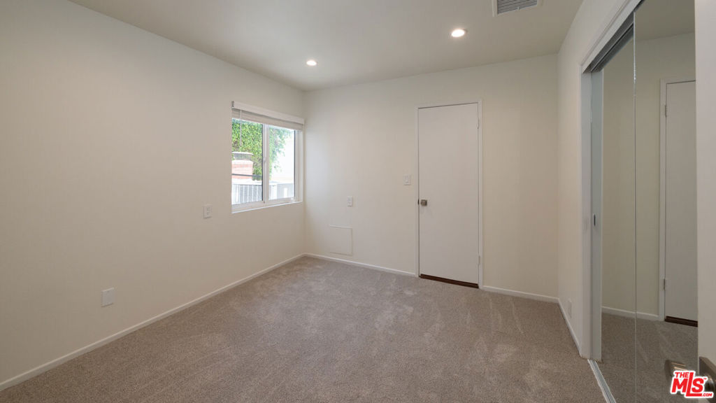3102 Granville Avenue Property Photo 24