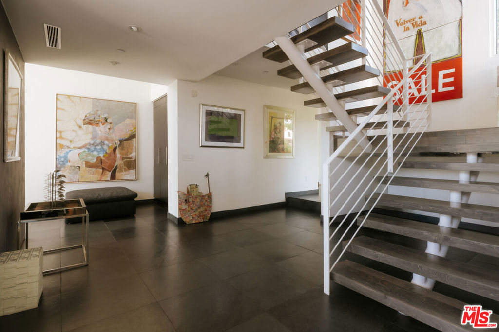 2651 Nichols Canyon Road Property Photo 11