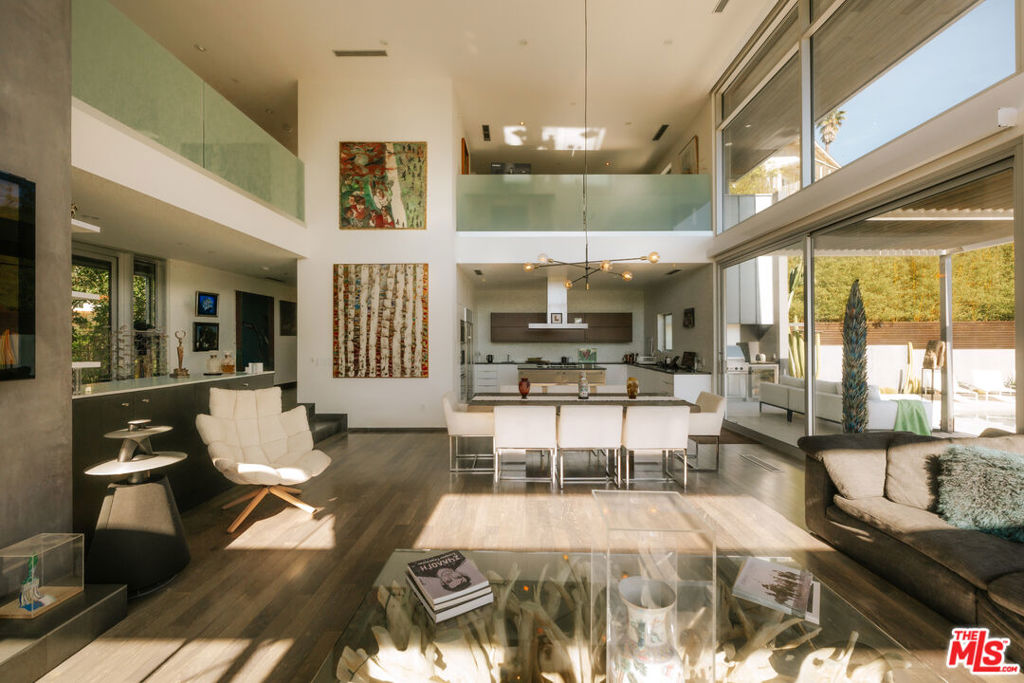 2651 Nichols Canyon Road Property Photo 13