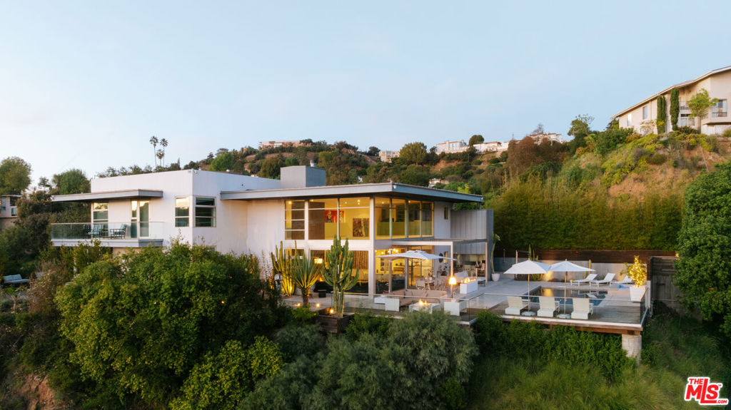 2651 Nichols Canyon Road Property Photo 40