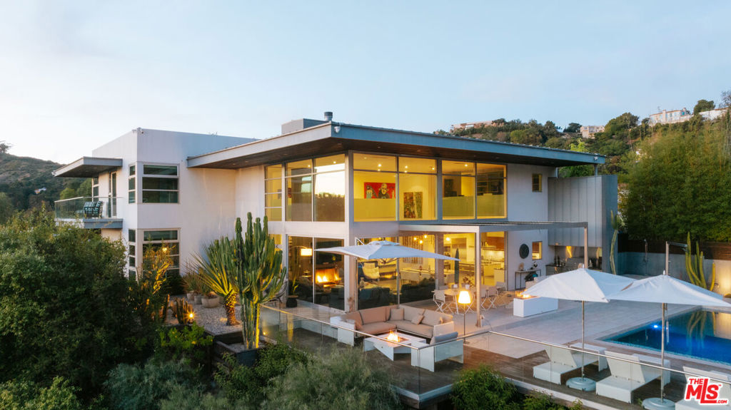 2651 Nichols Canyon Road Property Photo 42