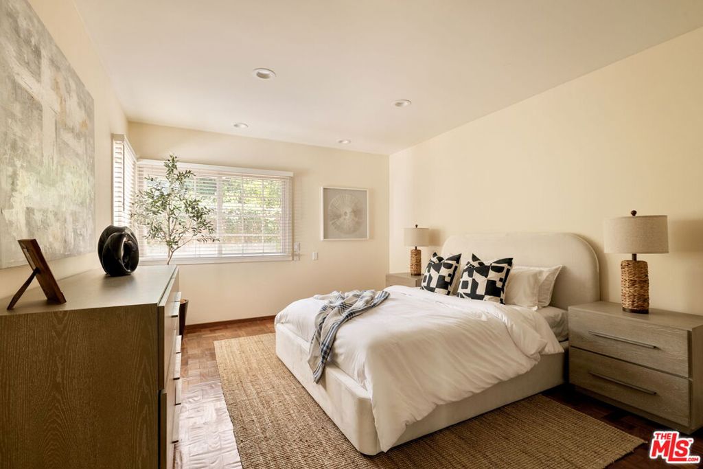 1615 Stradella Road Property Photo 19
