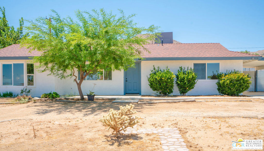 60219 Latham Trail Property Photo 4