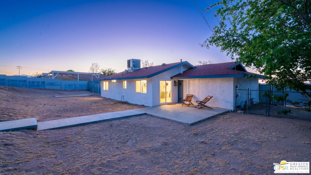 60219 Latham Trail Property Photo 7