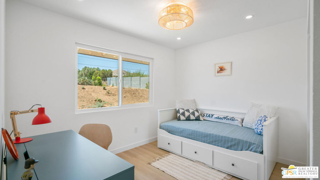 60219 Latham Trail Property Photo 17