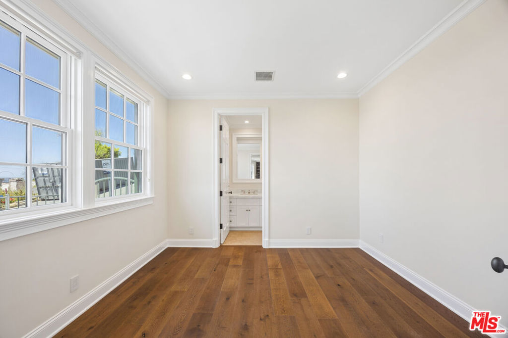 15201 Mc Kendree Avenue Property Photo 13