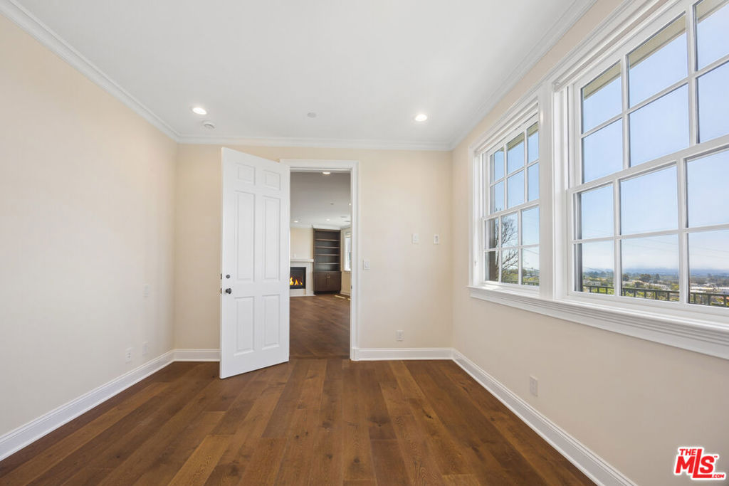 15201 Mc Kendree Avenue Property Photo 15