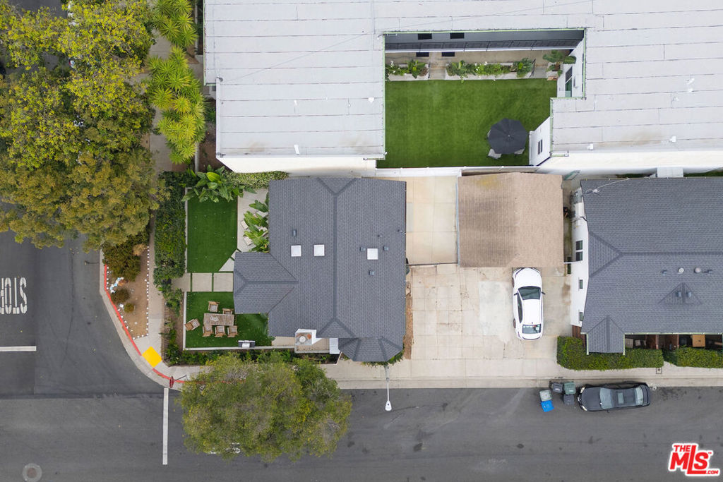 7734 Lexington Avenue Property Photo 19
