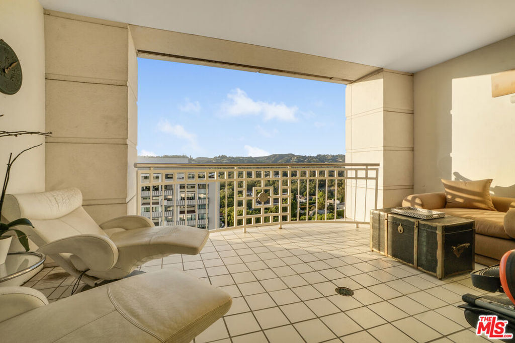 10380 Wilshire Boulevard 1501 Property Photo 15