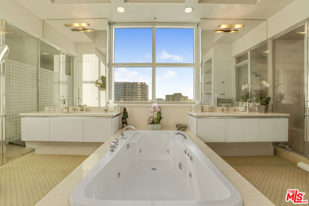 10380 Wilshire Boulevard 1501 Property Photo 23