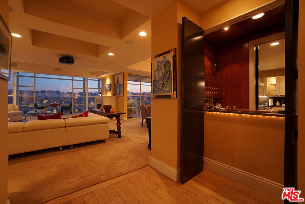 10380 Wilshire Boulevard 1501 Property Photo 35
