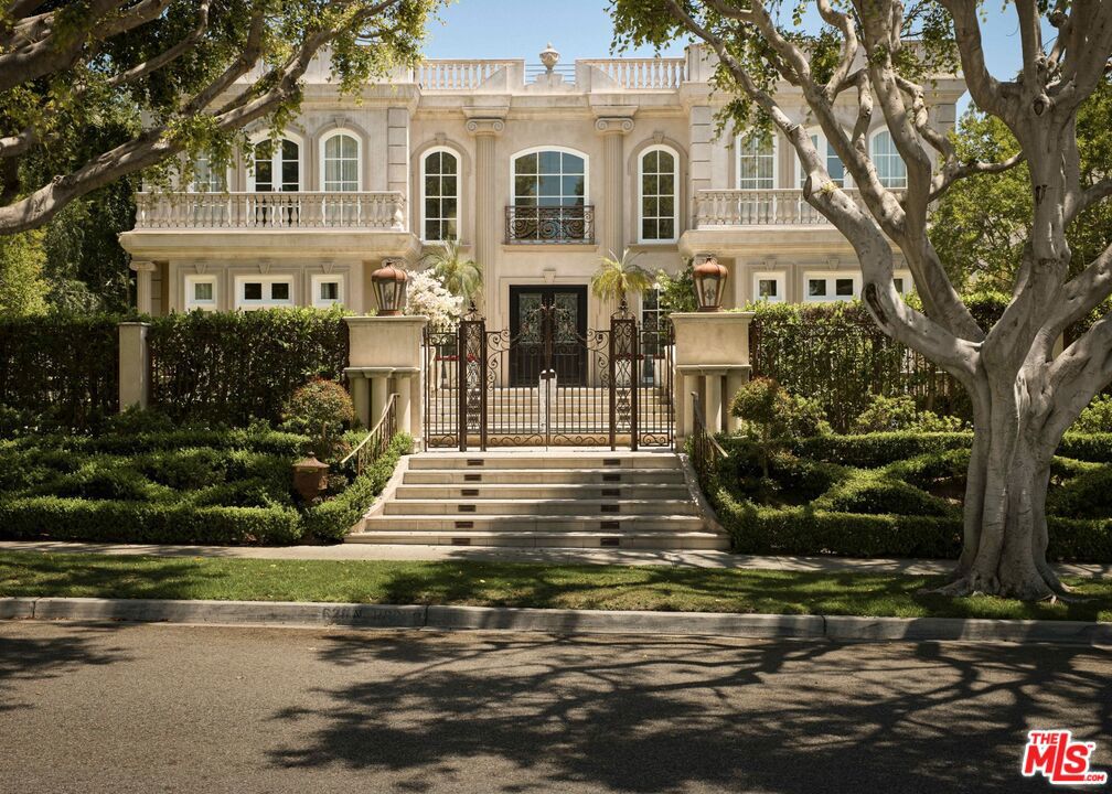 628 N Rodeo Drive Property Photo 2