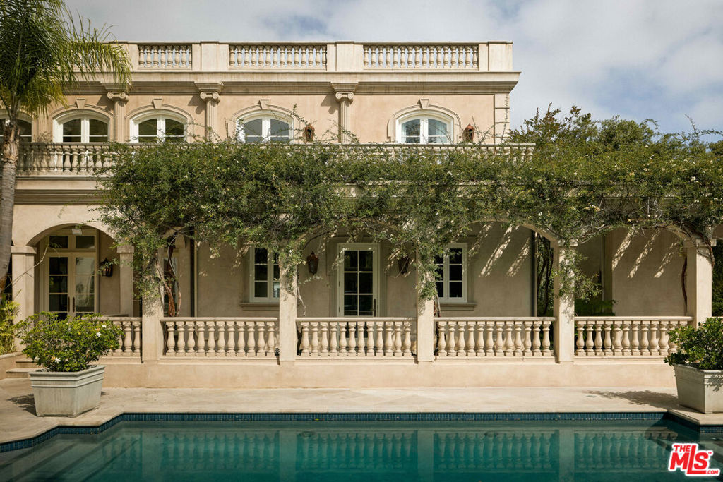 628 N Rodeo Drive Property Photo 5