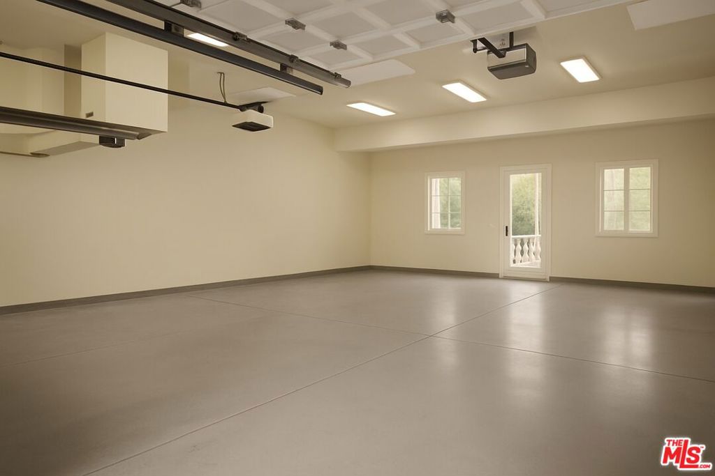 628 N Rodeo Drive Property Photo 31