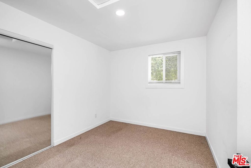 11333 Braddock Drive Property Photo 16