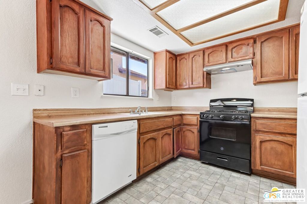 13819 Rivers Edge Road Property Photo 11
