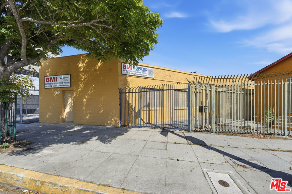 5413 W Washington Boulevard Property Photo 1