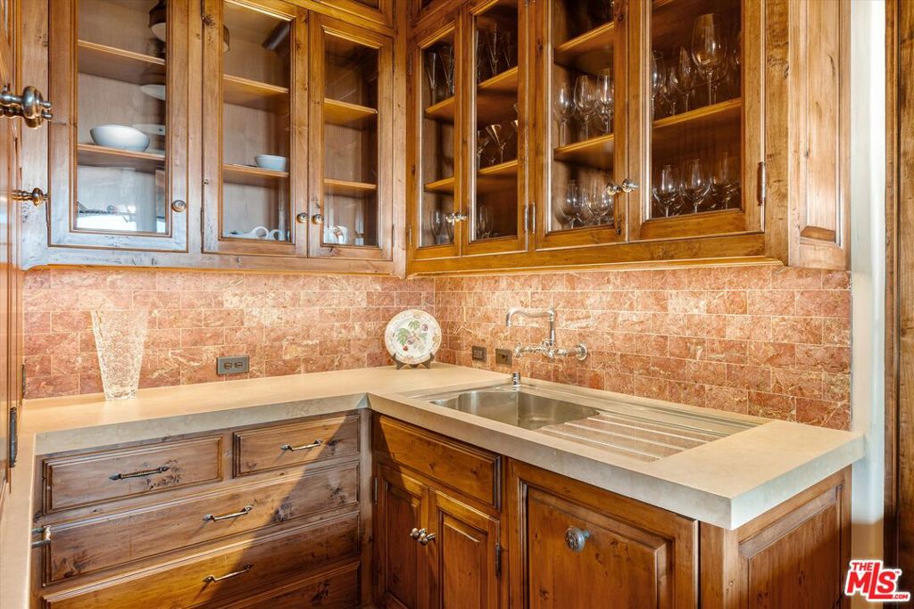 1915 Monte Alegre Drive Property Photo 13