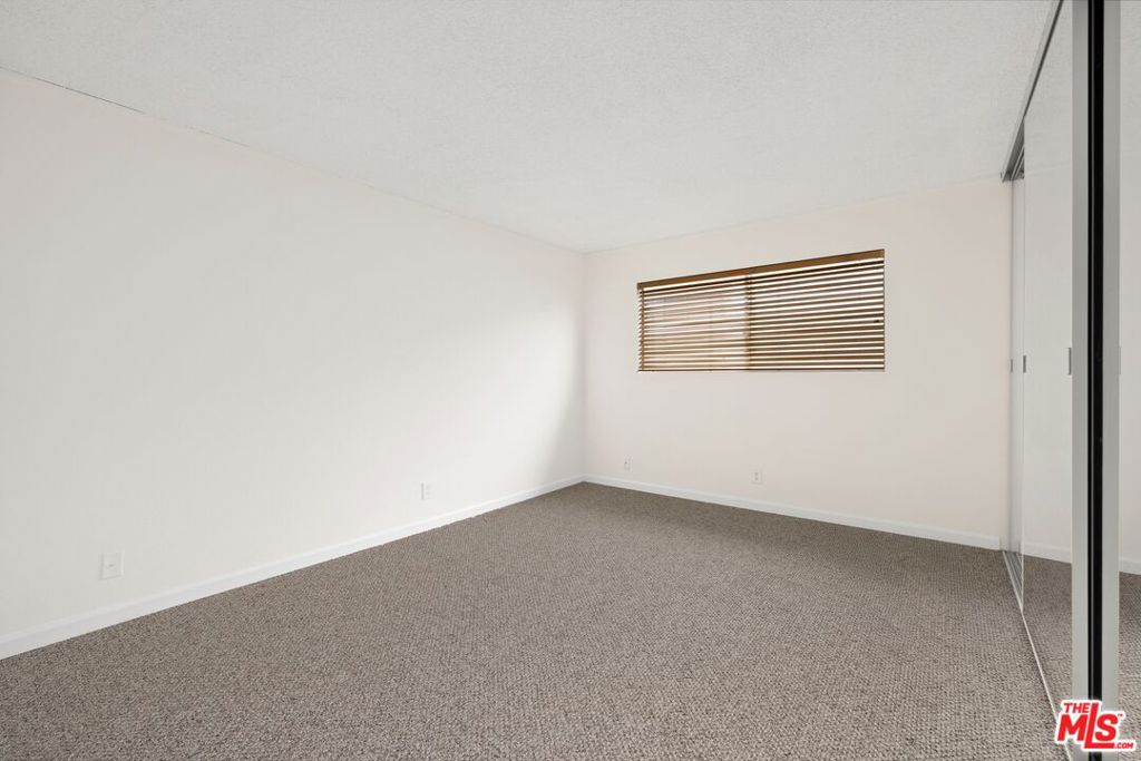 11645 Montana Avenue 206 Property Photo 11