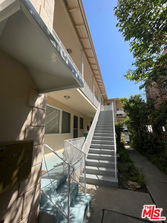 1252 Smithwood Drive Property Photo 4