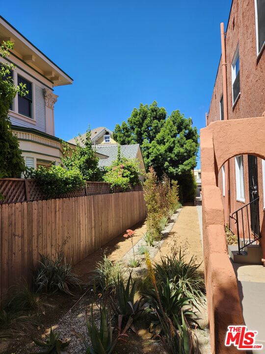 1217 Cedar Avenue Property Photo 3