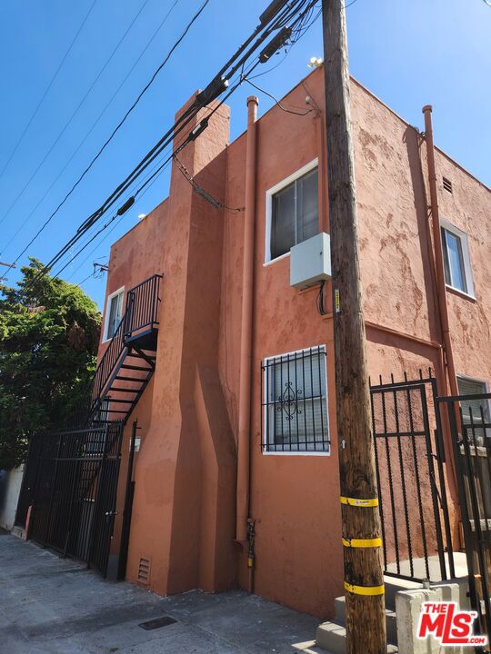 1217 Cedar Avenue Property Photo 4