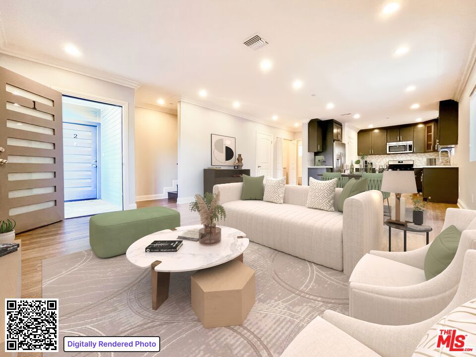 7113 S La Cienega Boulevard Property Photo 2