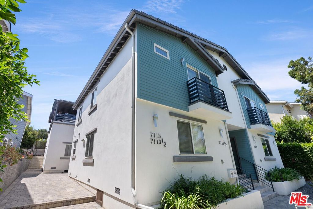 7113 S La Cienega Boulevard Property Photo 13