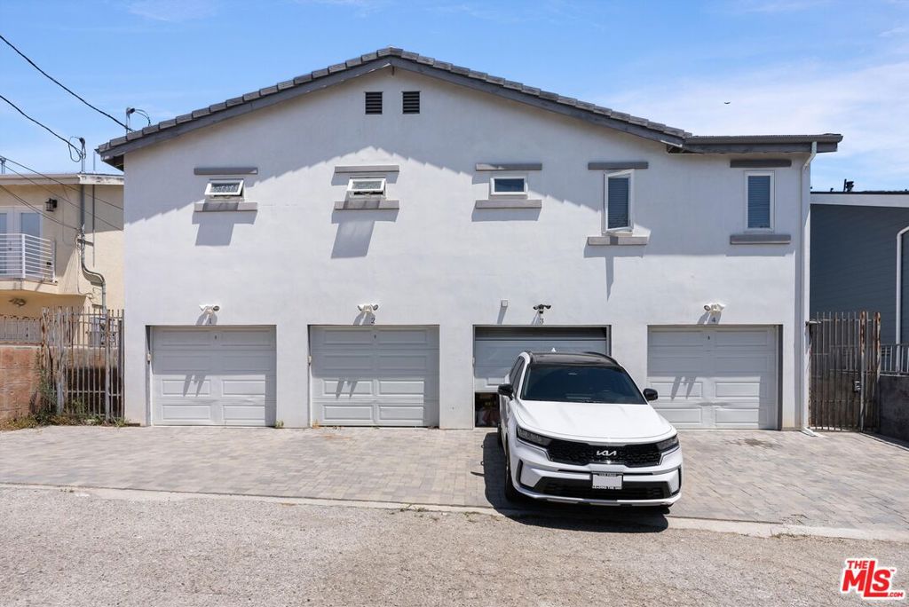 7113 S La Cienega Boulevard Property Photo 18