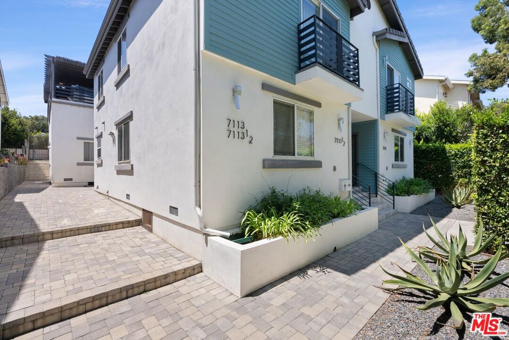 7113 S La Cienega Boulevard Property Photo 20
